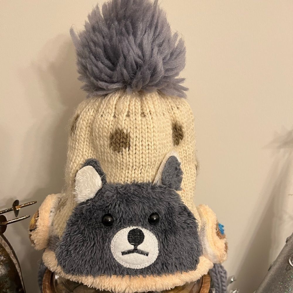 EUC super cute vintage Style kids beanie hat.
